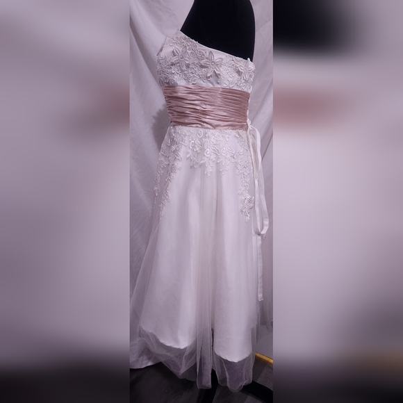 Wedding/prom dress - Picture 6 of 7